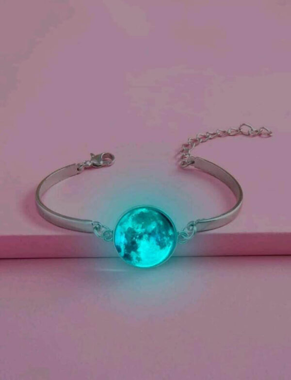 Glow in the dark earth bracelet