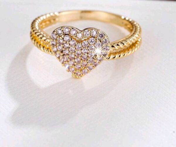 Gold Heart Rhinestone Ring