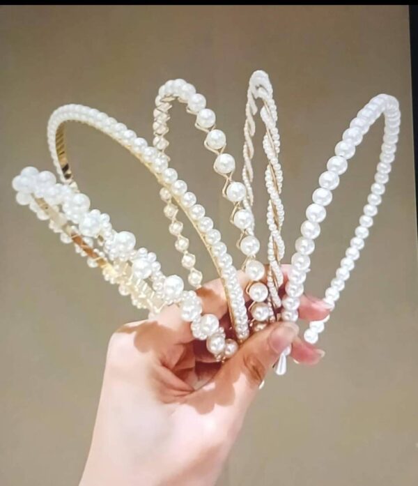 Pearl Design Hair Accessory