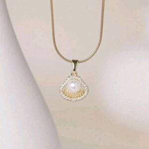 Clam Necklace