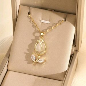 Tulip Necklace