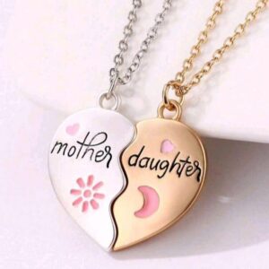 2Pcs/Set Mother Daughter Necklace Magnetic Split Heart Matching Pendant Necklaces Set for Women