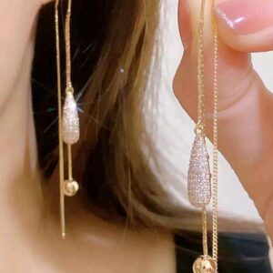 1pair Fashionable Waterdrop Shape Earrings With Rhinestone Inlaid And Long Chain