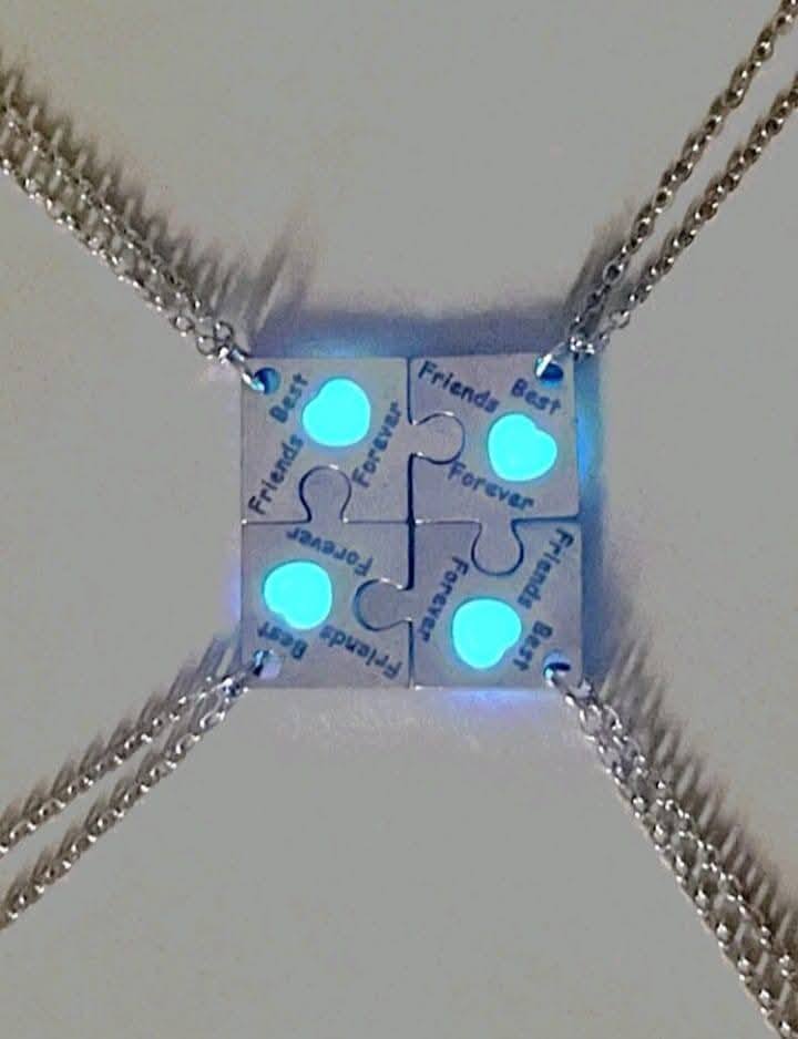4 Pcs/Set Good Friend Sister Brother Couples Letter Detail BEST FRIENDS FOREVER Grow In The Dark Decoration Stainless Steel Charm Necklace For Women
