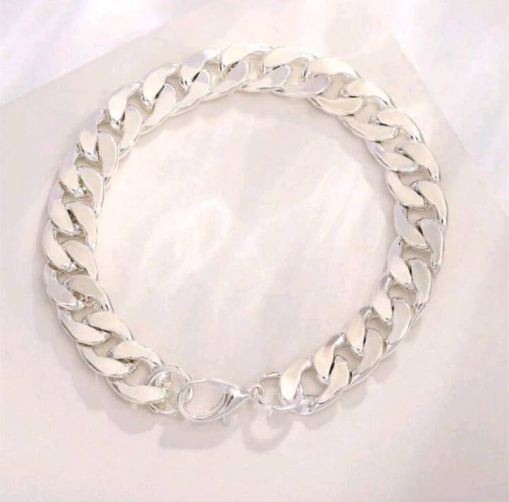 Cuban link chain bracelet with a lobster clasp for men