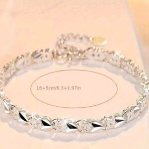 A Vintage-Style 925 Silver Plated Bracelet