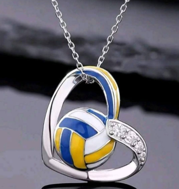 New heart-shaped volleyball diamond studded men's necklace