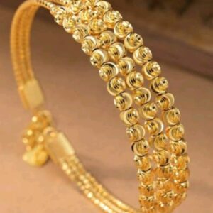 Vintage antique style handmade 22kt yellow gold bangle